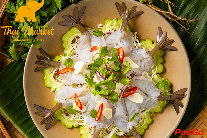 Sự hoà trộn giữa các nguyên liệu tươi ngon, phong phú chắc chắn sẽ khiến thực khách thích mê sau lần thưởng thức đầu tiên