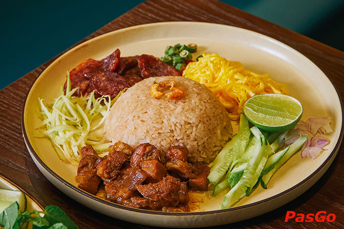 Thai Market không chỉ được biết đến vì hương vị ẩm thực Thái Lan đầy phong phú, mà còn là phong thái phục vụ lẫn tinh thần hiếu khách 