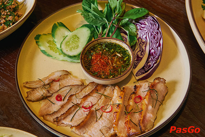 Tất cả những hương vị ấy hòa quyện vào nhau, tạo nên món ăn truyền thống đặc trưng của ẩm thực Thái đầy độc đáo