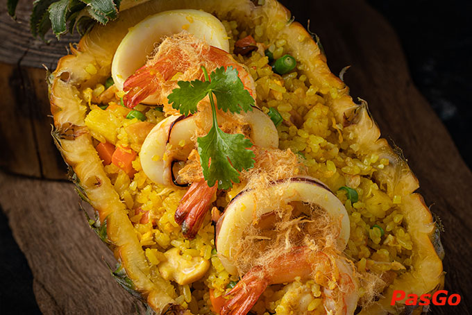 Sự hoà trộn giữa các nguyên liệu tươi ngon, phong phú chắc chắn sẽ khiến thực khách thích mê sau lần thưởng thức đầu tiên