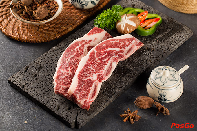 Đến với Thai Pattaya, khách hàng yêu món nướng, lẩu sẽ được thỏa mãn đam mê với các suất Buffet Lẩu nướng không giới hạn độc đáo theo phong cách Thái Lan 