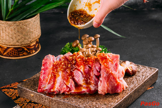 Với nguyên liệu tươi ngon được tinh tuyển mỗi ngày, Thai Pattaya luôn đặt trọn chữ tâm trong từng món ngon mang đậm hồn Thái.