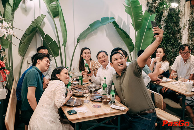 Tạm gác lại bộn bề, cùng nhau tận hưởng những phút giây hạnh phúc tại The Anchor Trần Quốc Thảo bạn nhé