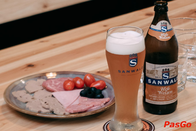 Ẩm thực Á- Âu không chỉ làm hài lòng tất cả thực khách bởi yếu tố ngon mà còn phải mang đến trải nghiệm các giác quan khác nhau