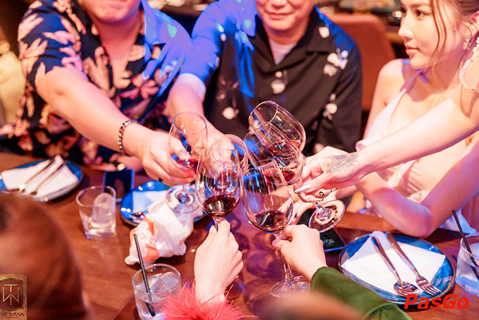 Bạn đã sẵn sàng thỏa sức vui chơi và đắm mình trong không gian âm nhạc đầy sống động? Hãy để The WANN biến những cung bậc cảm xúc của bạn trở nên thăng hoa!