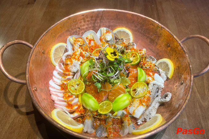 Hương vị mà The Wann mang đến được xen kẽ giữa phong cách Á-Âu, vừa thân thuộc vừa cao sang