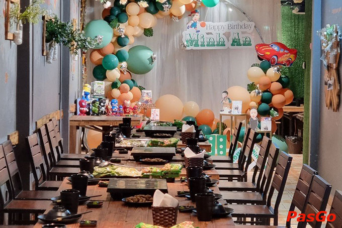 Không gian nhà hàng trẻ trung, cá tính những vẫn đảm bảo lịch sự