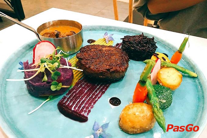 Nhà hàng The Never Ending Summer Vĩnh Viễn 2