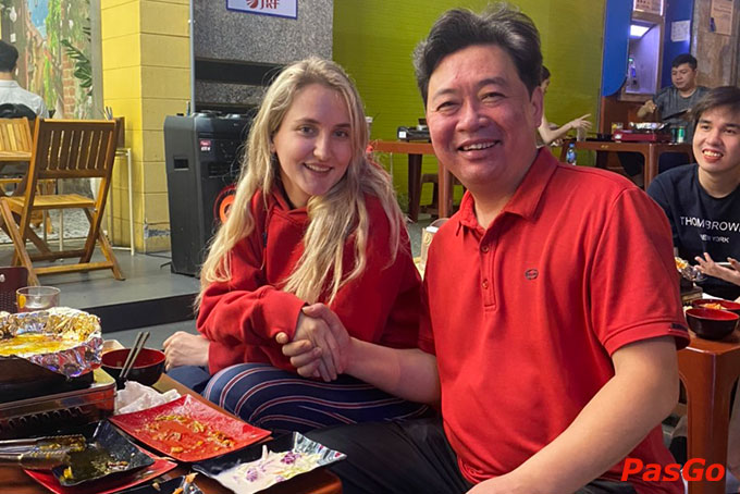 Tlove Nguyễn Khánh Toàn rất lý tưởng cho những bữa tiệc liên hoan, giao lưu, hội ngộ hay cả những bữa ăn sum họp, đầm ấp bên gia đình và bạn bè