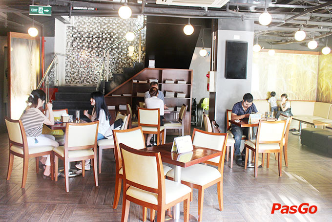 Nhà hàng Top Chef Hoàng Hoa Thám 26