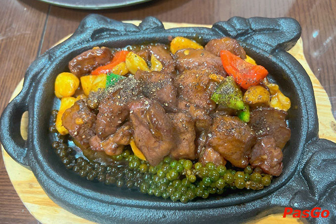  Đến với Trâu Ngon Từ Sơn, thực khách có cơ hội khám phá & thưởng thức các món ăn được chế biến từ trâu thơm ngon, đặc sắc