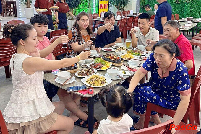 Nhà hàng Trâu Ngon Từ Sơn Đỗ Đức Dục là địa chỉ thích hợp với những bữa tiệc liên hoan, sinh nhật, sum họp gia đình, gặp gỡ bạn bè