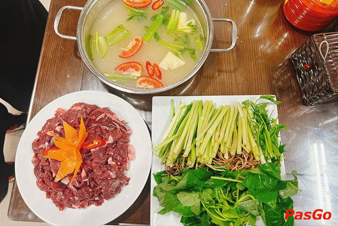 Nguyên liệu được nhà hàng tuyển chọn công phu, khắt khe, chỉ sử dụng nguyên liệu tươi ngon nhất