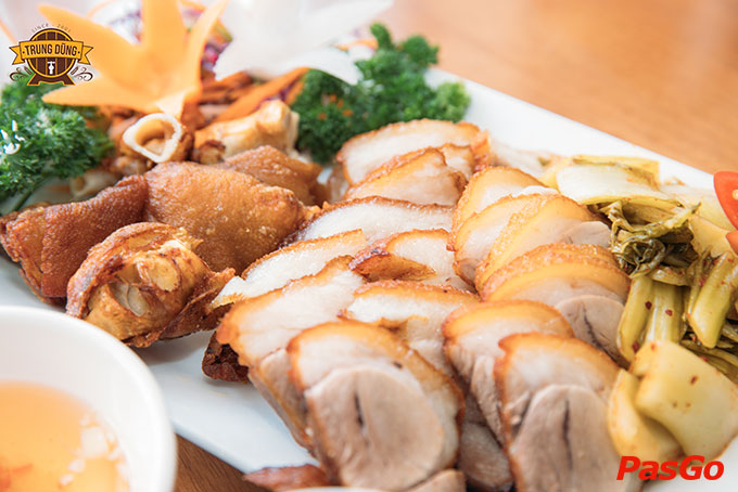 Trung Dũng - Trần Quốc Hoàn-1