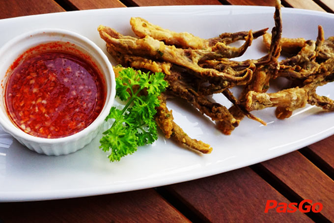 Vuvuzela Beer Club - Ariyana Smart Condotel-12