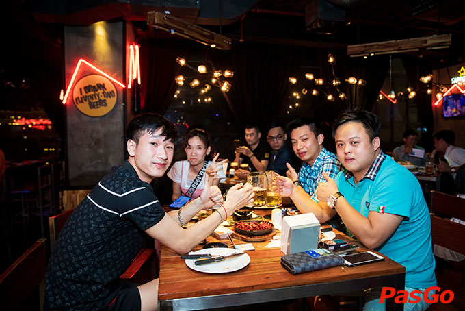 Nhà hàng Vuvuzela Trần Phú 14