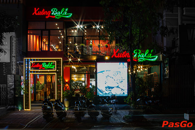 Nhà hàng Xuồng Ba Lá tọa lạc tại số 78 đường Song Hành, Phường An Phú, Thành phố Thủ Đức