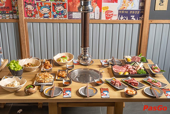 Yakimono nổi tiếng với các loại sốt ướp trứ danh, đảm bảo dậy hương vị tươi ngon của hơn 60 món nướng chuẩn vị Nhật