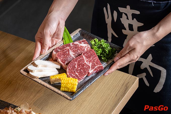 Các món thịt nướng chắc chắn là lựa chọn không thể bỏ qua