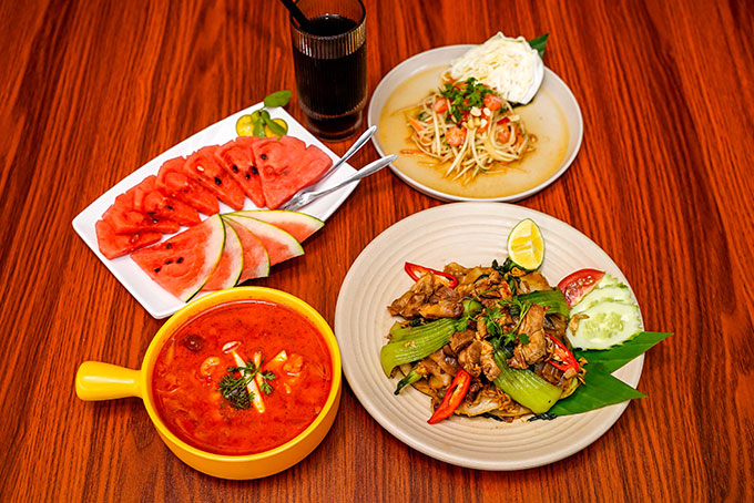 Yum in Thai Nguyễn Văn Lộc luôn tự hào khi sở hữu một menu món Thái phong phú và đầy sáng tạo