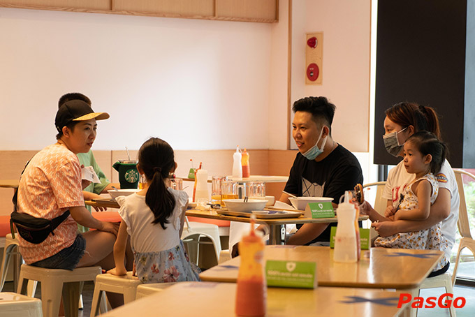 Hãy đến Yu Tang Chùa Láng để có những khoảnh khắc vui vẻ cho bạn và người thân bạn nhé!