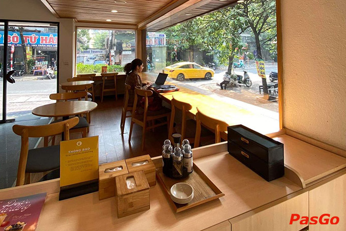 Không gian nhà hàng hiện đại, trẻ trung đậm chất xứ Đài với sức chứa 60 khách