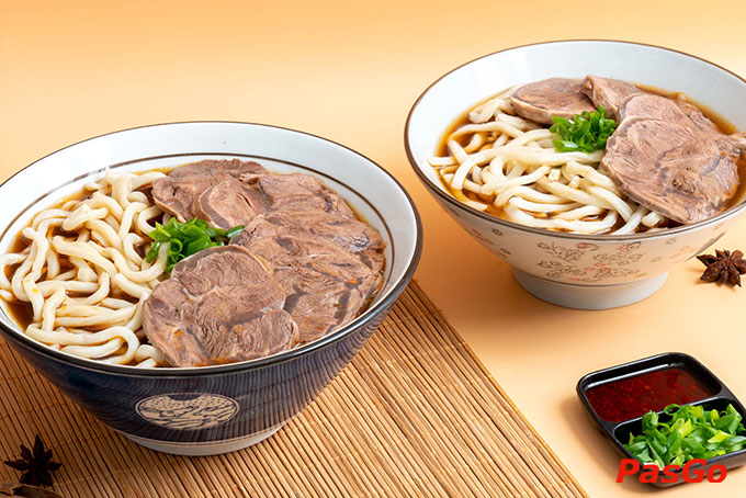 Cùng Yu Tang thưởng thức một ly trà sữa trân châu nghệ nhân mềm ngọt, xì xụp một tô mỳ nóng hổi