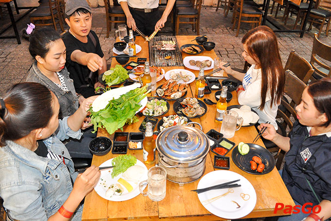 Nhà hàng Zallo Hòn Chồng 16