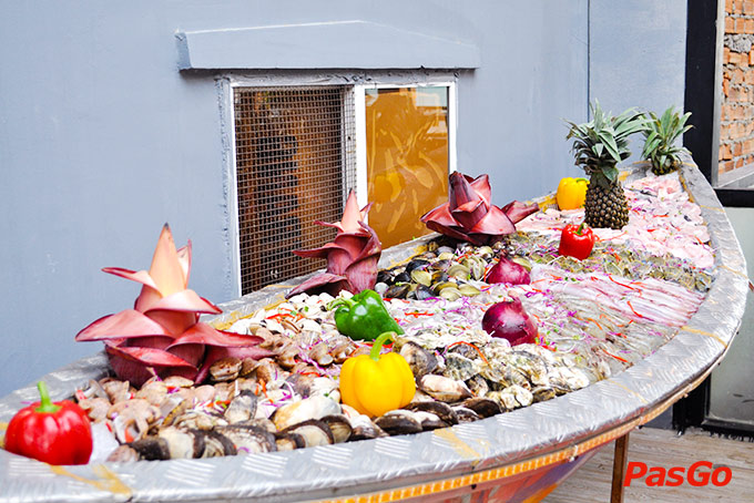 Nhà hàng Zallo Hòn Chồng 9