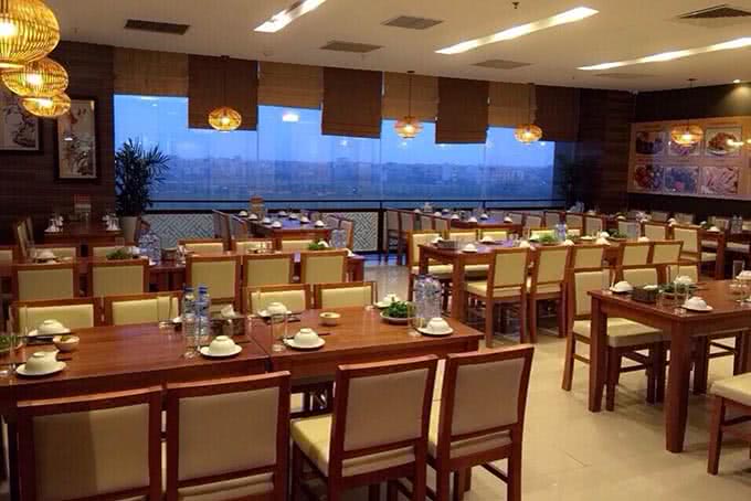 Nhà hàng rắn lệ mật Nguyễn Văn Dực Vincom Long Biên không gian 1