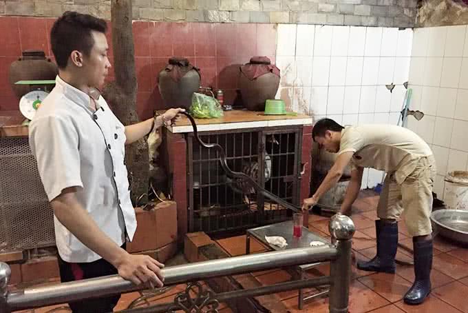 Nhà hàng rắn lệ mật Nguyễn Văn Dực Vincom Long Biên món ăn 2