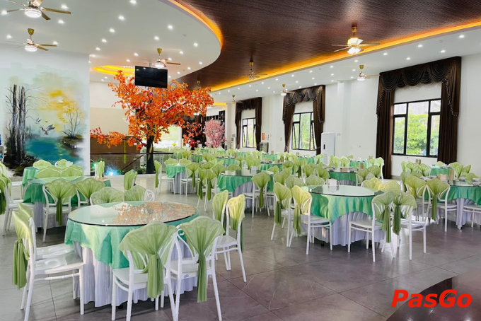 Không gian hiện đại tại nhà hàng Huy Linh Cao Bằng