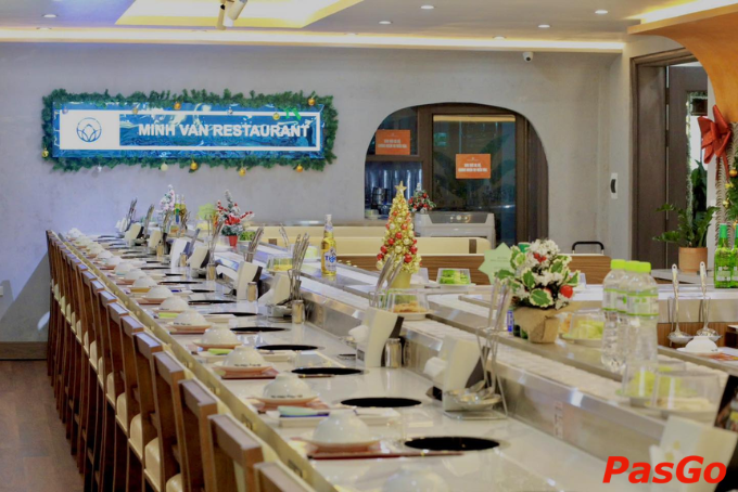 Không gian sang trọng, hiện đại của Buffet Băng Chuyền Minh Vân