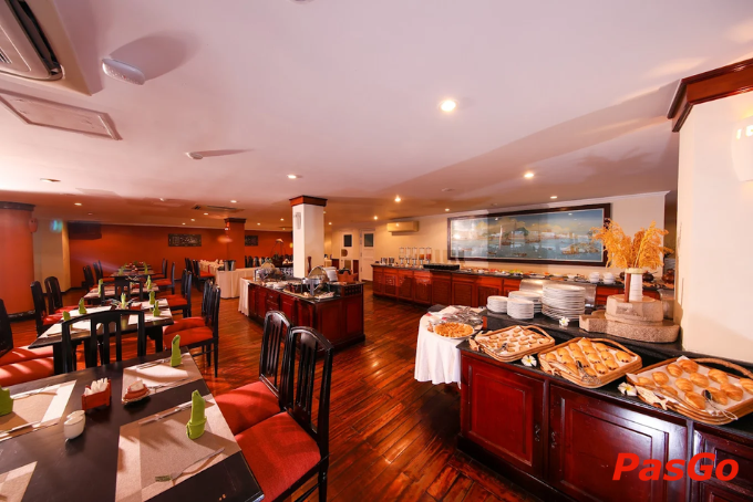 Bassac Restaurant nội thất sang trọng tại Châu Đốc