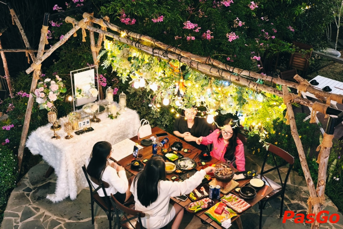 Nướng than hoa thơm lừng tại nhà hàng ngon Pleiku La La Land