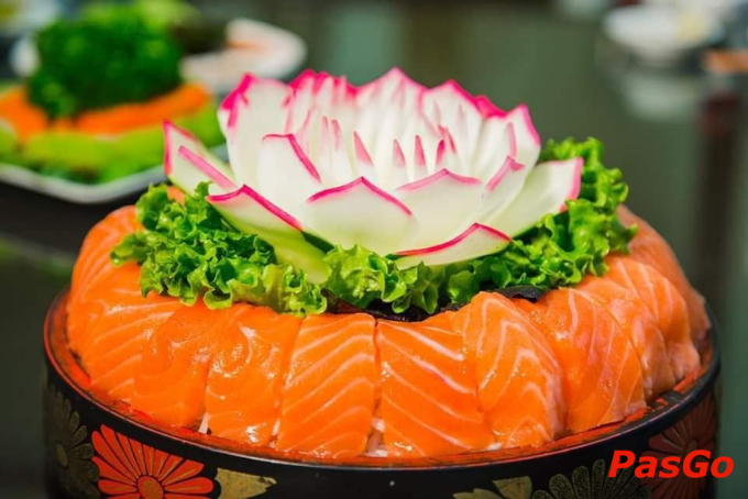 Cá hồi hấp dẫn tại nhà hàng sang trọng Thái Nguyên - Thái Việt Gia