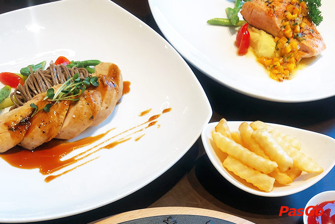 Silk Garden - Tố Hữu