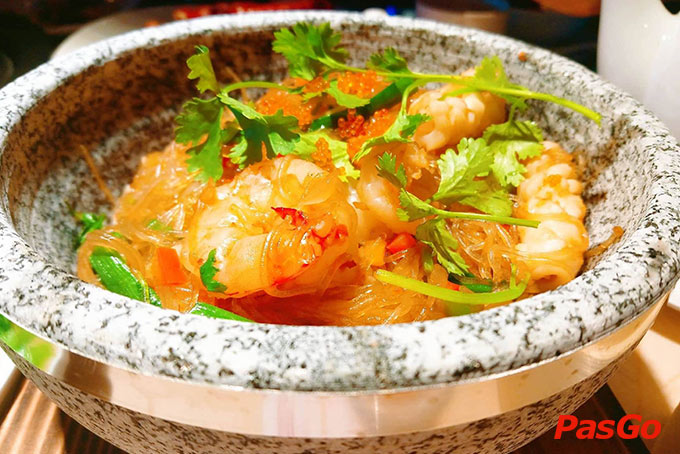 Miến xào hải vị tộ đất tại quán ăn Aeon Mall Hà Đông - Meiwei