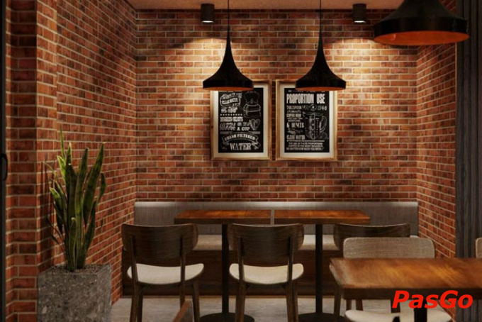 Không gian sang trọng tone gỗ ấm tại Meow Steak