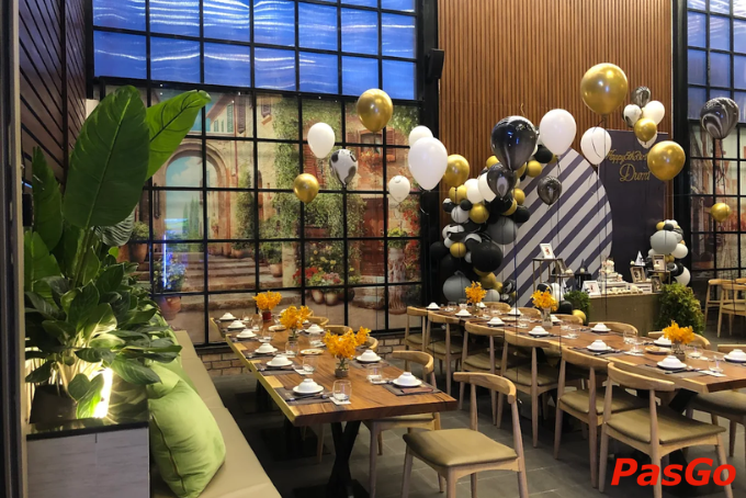 Không gian sang trọng tại quán ăn ngon Bảo Lộc - Sam Kitchen