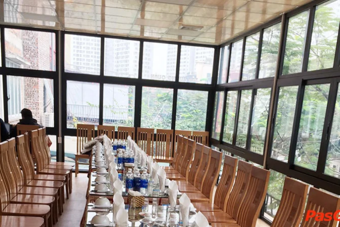 Không gian tổ chức tiệc sang trọng tại Ẩm Thực Hồng Hạc Linh Đàm