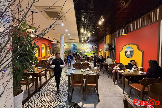 Nội thất sang trọng và ấm cúng tại quán ngon Châu Mộc Quán 