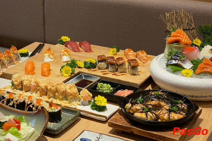 B&agrave;n buffet đầy đủ sashimi &ndash; sushi &ndash; lẩu Nhật tại Isushi Triệu Việt Vương