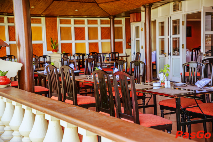 Bassac Restaurant Châu Đốc - không gian sang view sông phù hợp đoàn du lịch