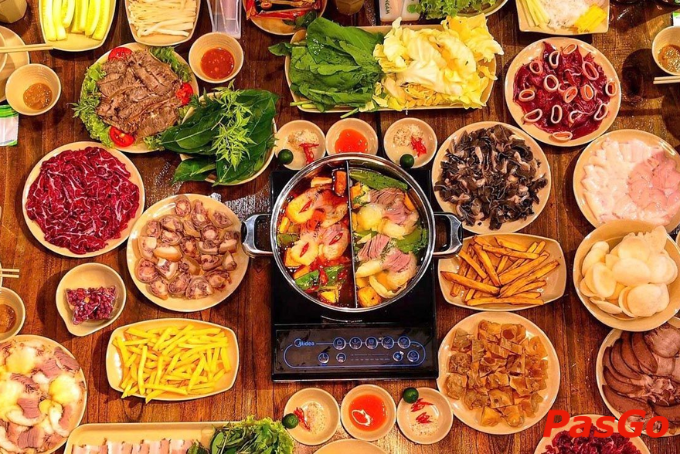 Lẩu bò nhúng dấm đậm đà tại quán lẩu bò ngon tại Linh Đàm