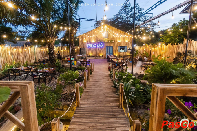 Không gian ấm áp phù hợp với nhóm bạn hoặc các cặp đôi