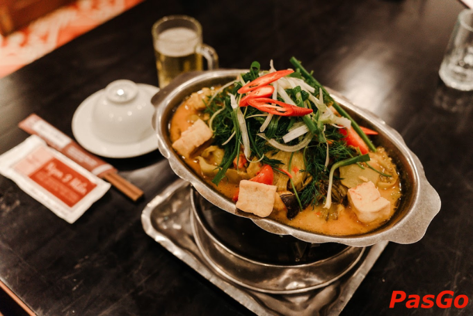 Nồi lẩu hấp dẫn tại nhà hàng Ngon 3 Miền Pleiku