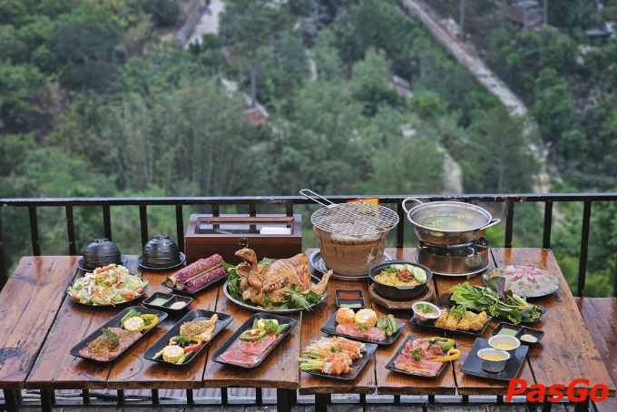 Chill in Dalat – quán lẩu nướng Đà Lạt được du khách yêu thích nhờ thực đơn phong phú 