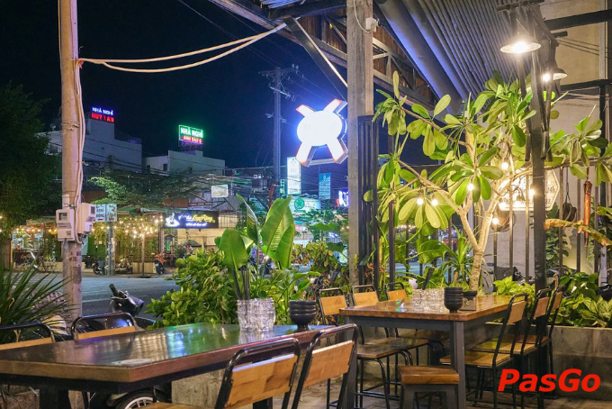 Vườn Bia Long Xuyên với không gian sân vườn thoáng mát