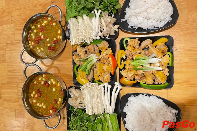 Nồi lẩu dê đặc trưng tại quán nhậu ngon tại Pleiku